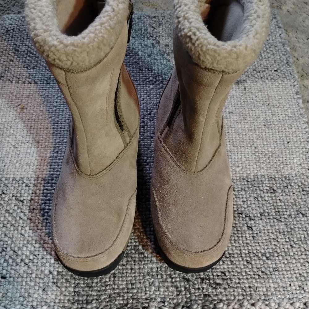 Sorel Women's Tan Winter Waterfall Boots Sz 6.5 - Picture 2 of 6